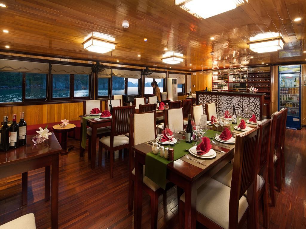 Garden Bay Premium Cruise Hotel Ha Long Eksteriør billede