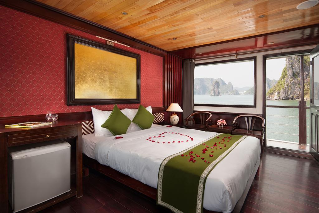 Garden Bay Premium Cruise Hotel Ha Long Eksteriør billede